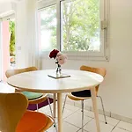 Domaine Du Petit Tournebelle דירה גרואיסאן