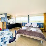 Domaine Du Petit Tournebelle דירה *