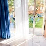 Domaine Du Petit Tournebelle גרואיסאן