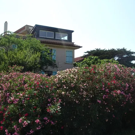 Domaine Du Petit Tournebelle Apartment *