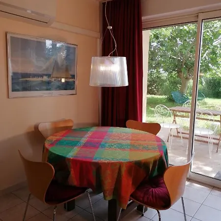 Apartment Domaine Du Petit Tournebelle *