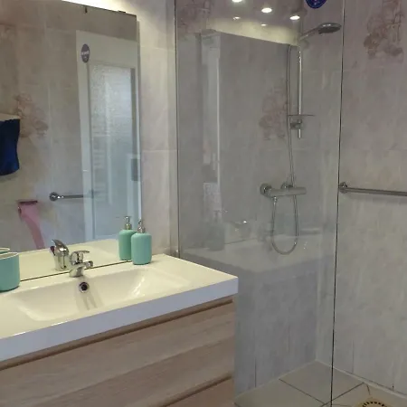 Апартаменты Domaine Du Petit Tournebelle