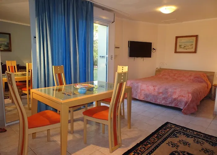 Domaine Du Petit Tournebelle Appartement Gruissan